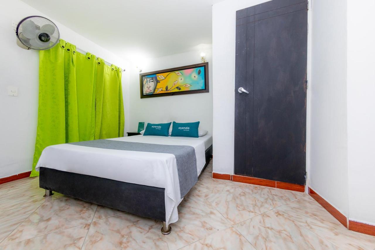 Ayenda Florida Nueva Hotel Меделин Екстериор снимка